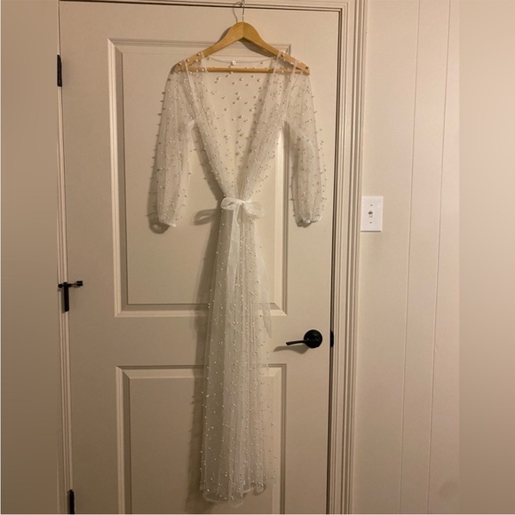 Pearl Robe - Picture 6 of 7